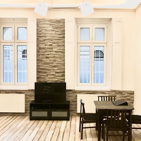 Homelike Luxury Flat On Gyulai Pal Budapest Eksteriør billede