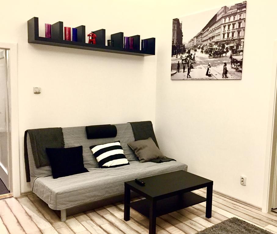 Homelike Luxury Flat On Gyulai Pal Budapest Eksteriør billede