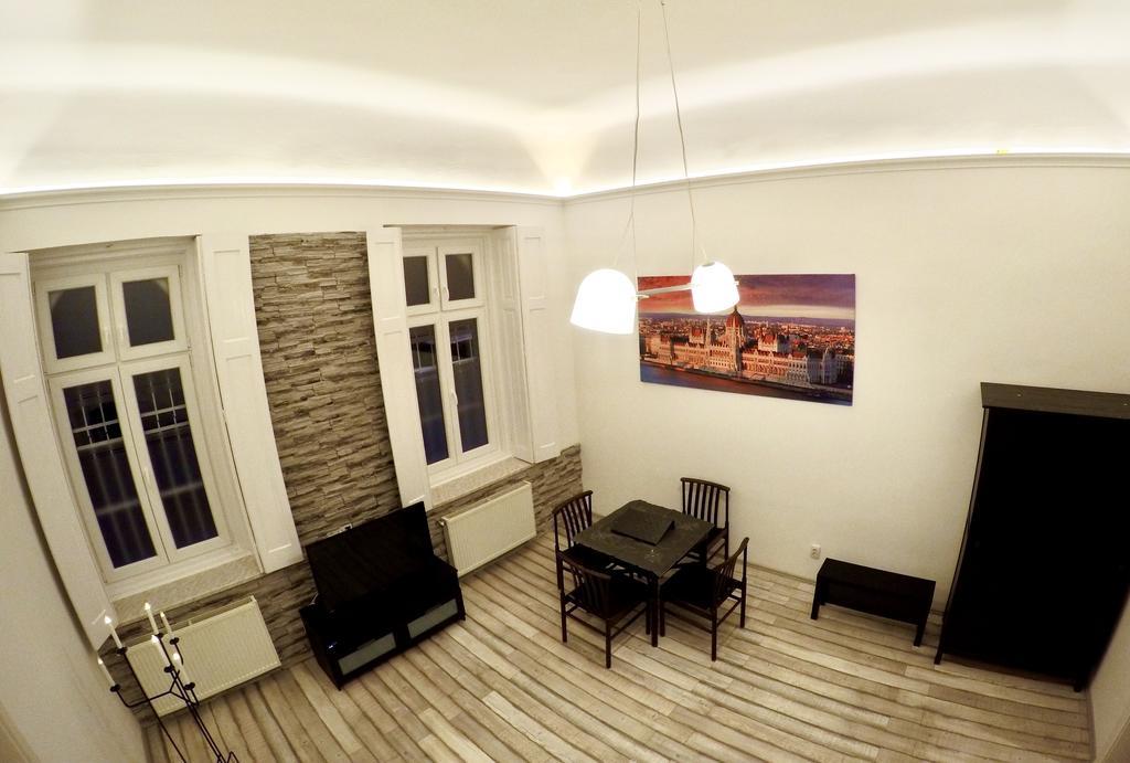 Homelike Luxury Flat On Gyulai Pal Budapest Eksteriør billede